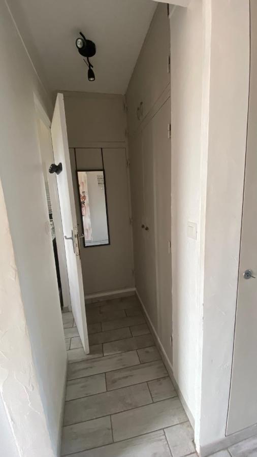 Goeland 3, Climatise, Wifi, Balcons Petite Vue Mer Laterale Au 3 Eme Etage Sans Ascenseur Toulon Exterior photo