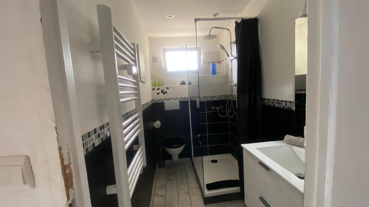 Goeland 3, Climatise, Wifi, Balcons Petite Vue Mer Laterale Au 3 Eme Etage Sans Ascenseur Toulon Exterior photo
